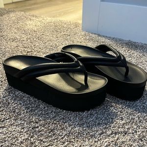 Monki platform thong sandal in black